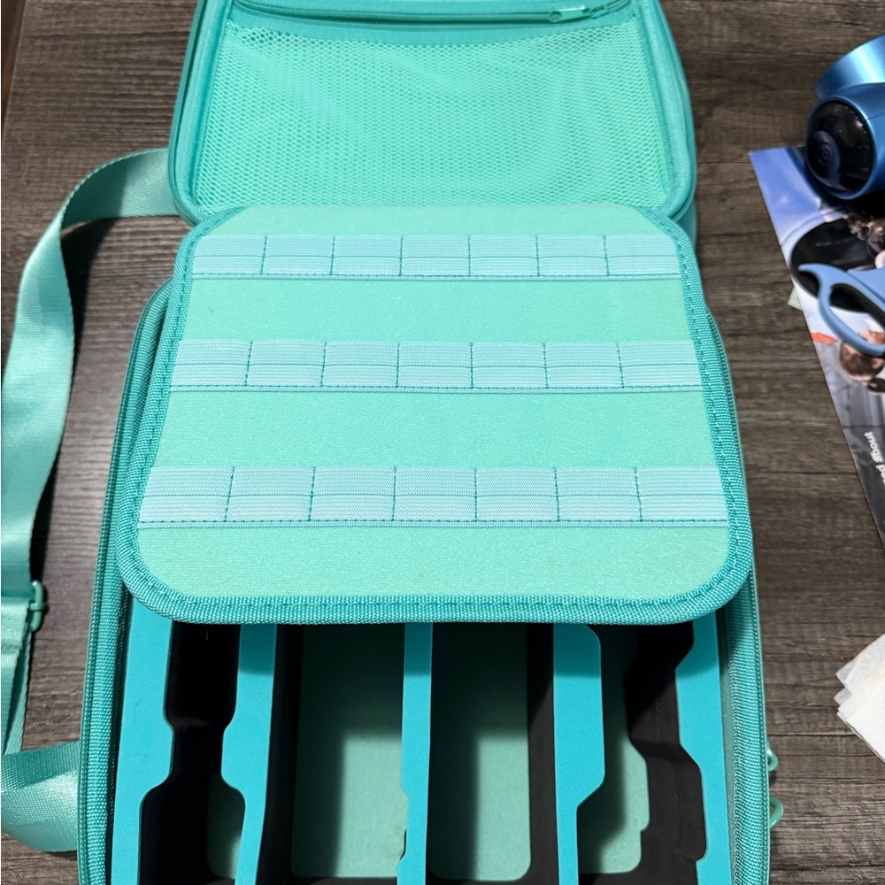 Animal Crossing Style Travel Case for Nintendo Switch 1/OLED and accessories - Picture 2 of 9